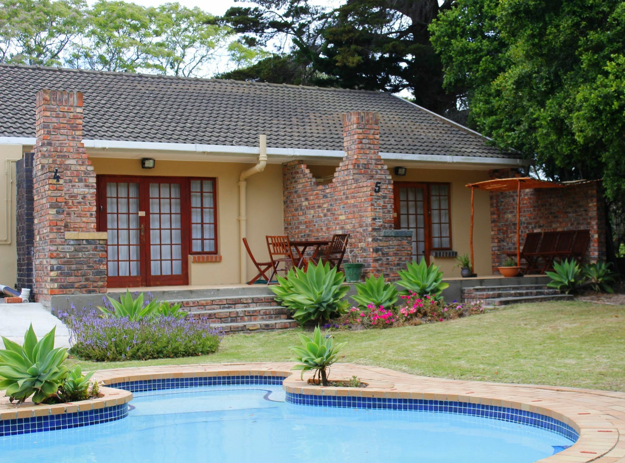 African Aquila Guest Lodge Glendinningvale 외부 사진